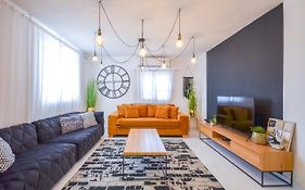 Yalarent Sunny 3Br Apt